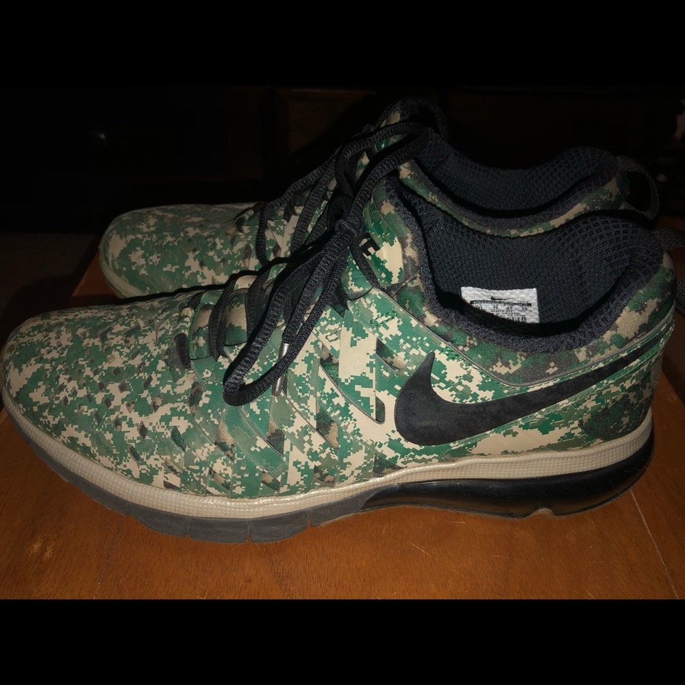 Nike Air Max Fingertrap Camo Size 11